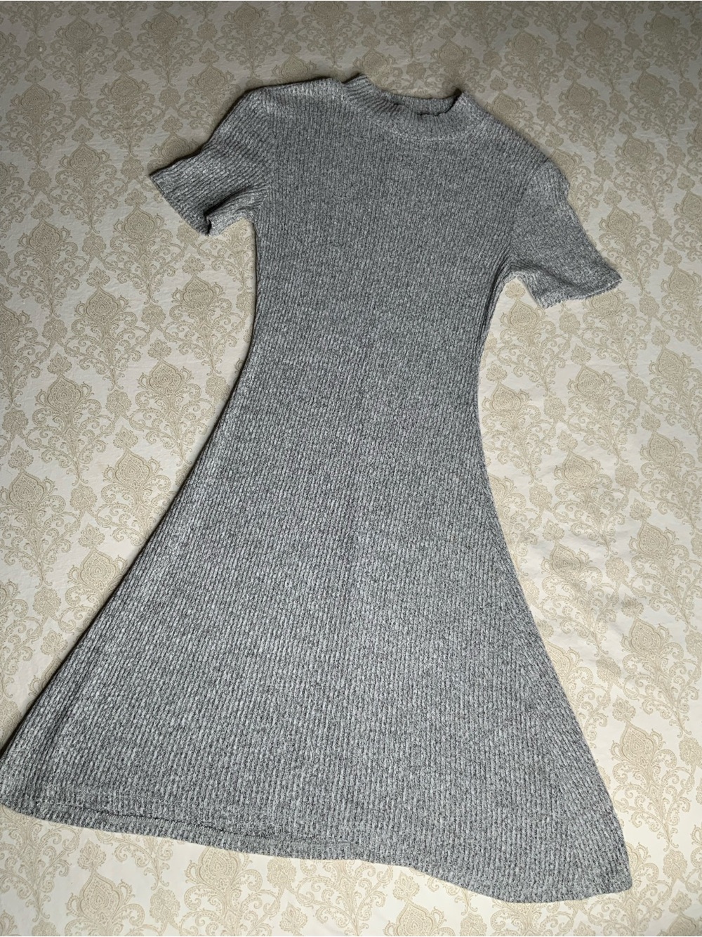 Forever 21 Heather Gray Knit Bodycon Dress Short Sleeve Small
